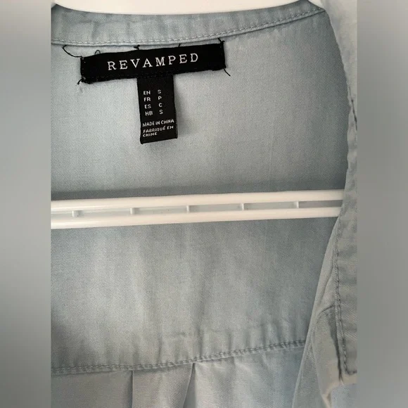 Revamped Sky Blue cropped Denim Top NWOT size SMALL - Picture 2 of 5